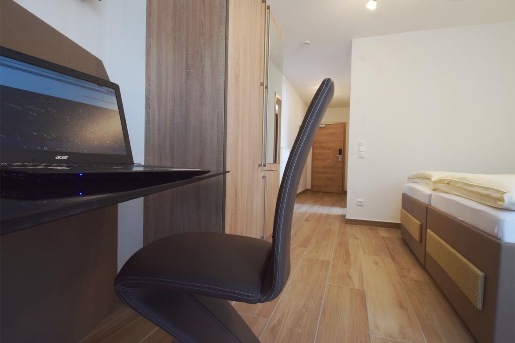 Aparthotel Donaustern Asbach-Bäumenheim Εξωτερικό φωτογραφία