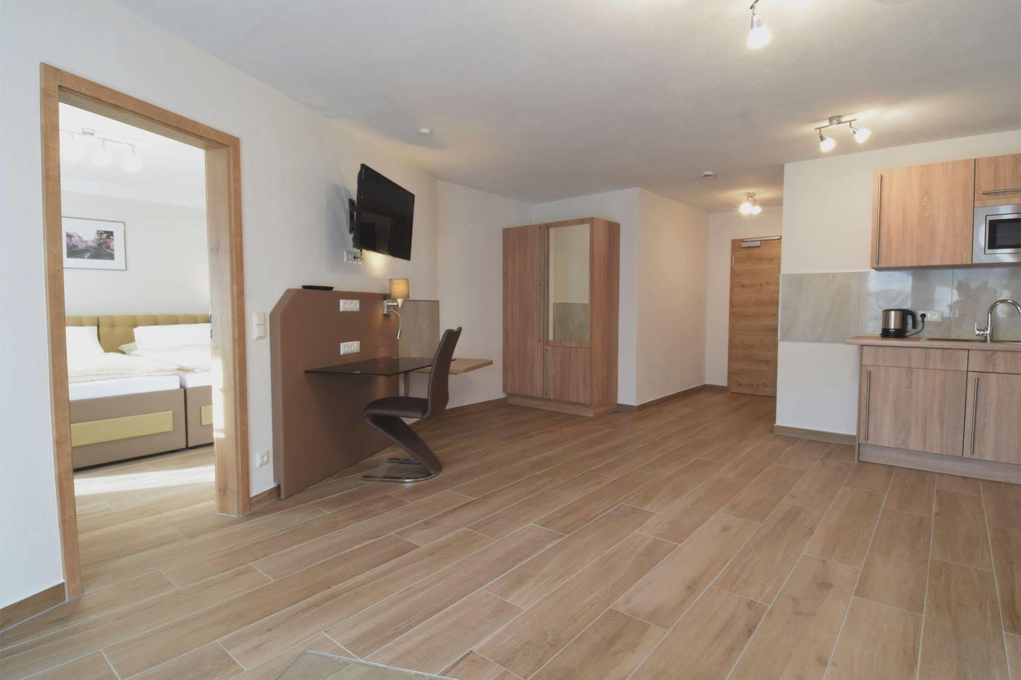 Aparthotel Donaustern Asbach-Bäumenheim Εξωτερικό φωτογραφία