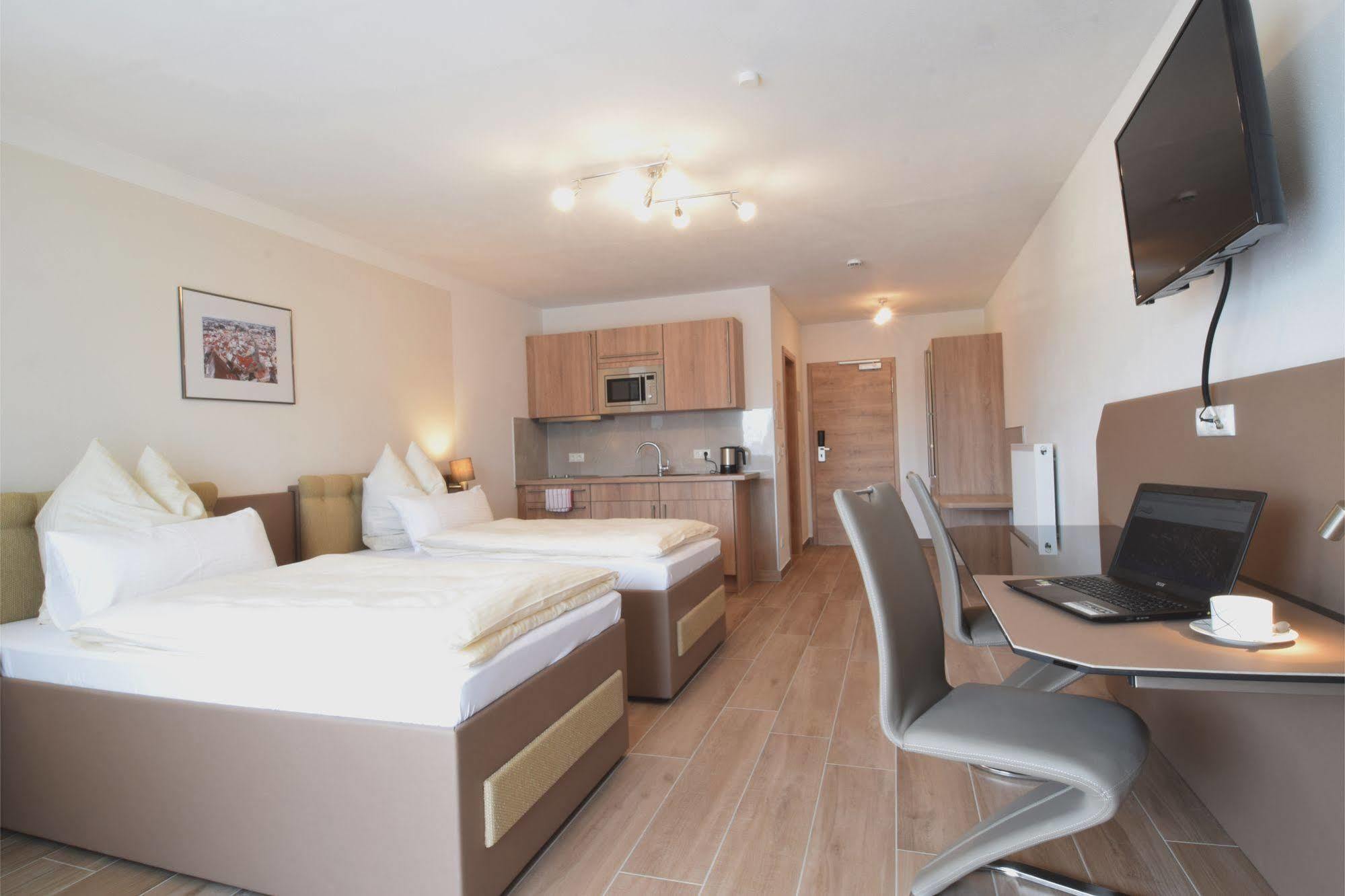 Aparthotel Donaustern Asbach-Bäumenheim Εξωτερικό φωτογραφία