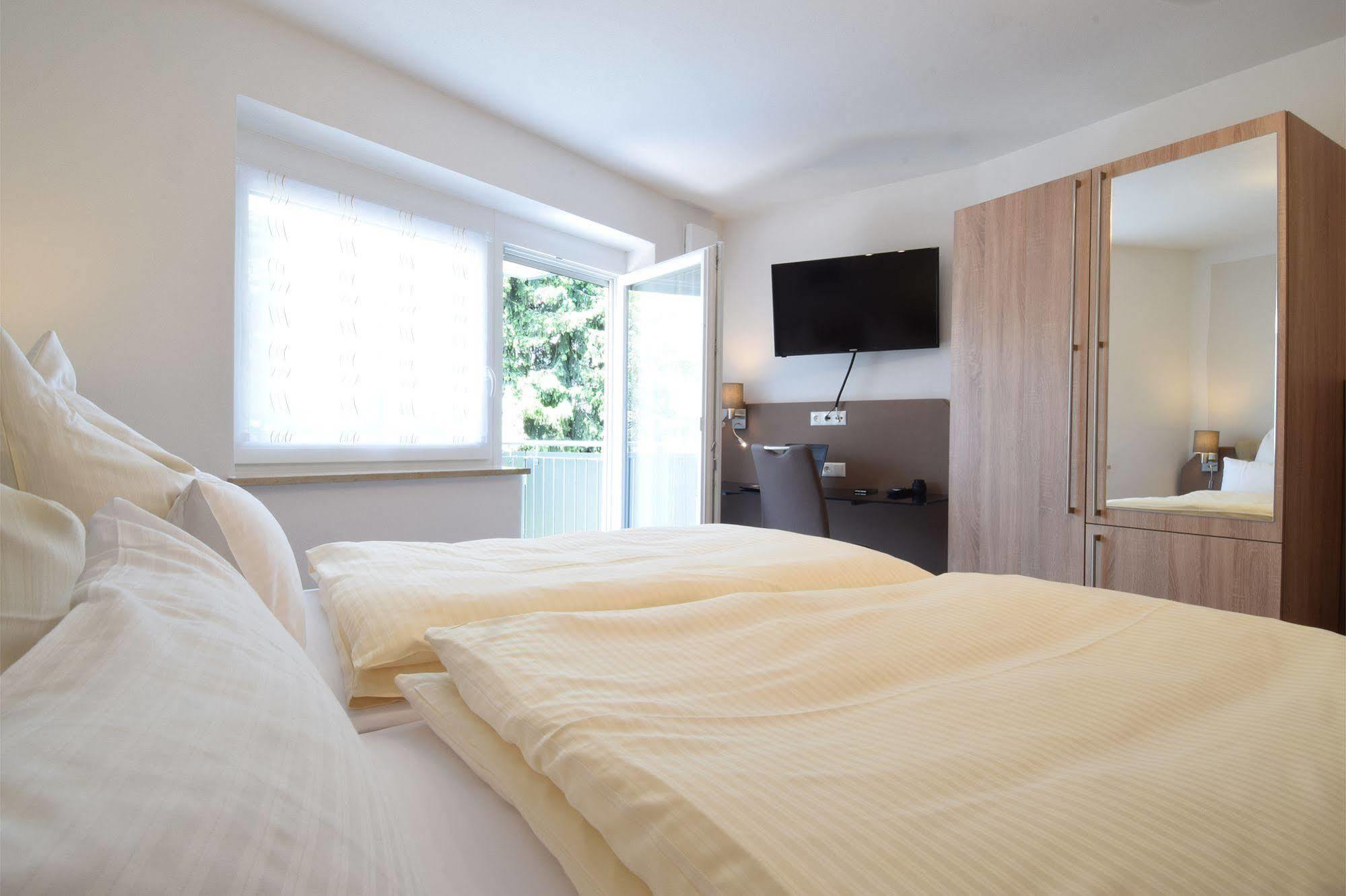 Aparthotel Donaustern Asbach-Bäumenheim Εξωτερικό φωτογραφία