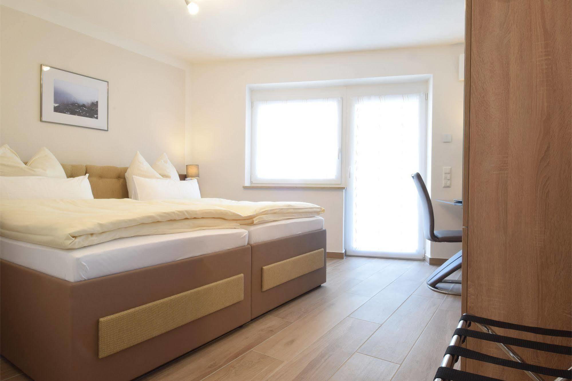 Aparthotel Donaustern Asbach-Bäumenheim Εξωτερικό φωτογραφία
